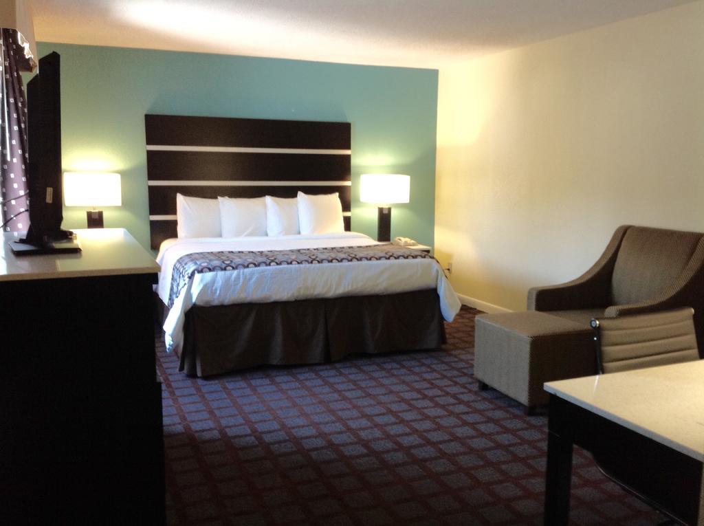 Americas Best Value Inn New London Mystic Zimmer foto